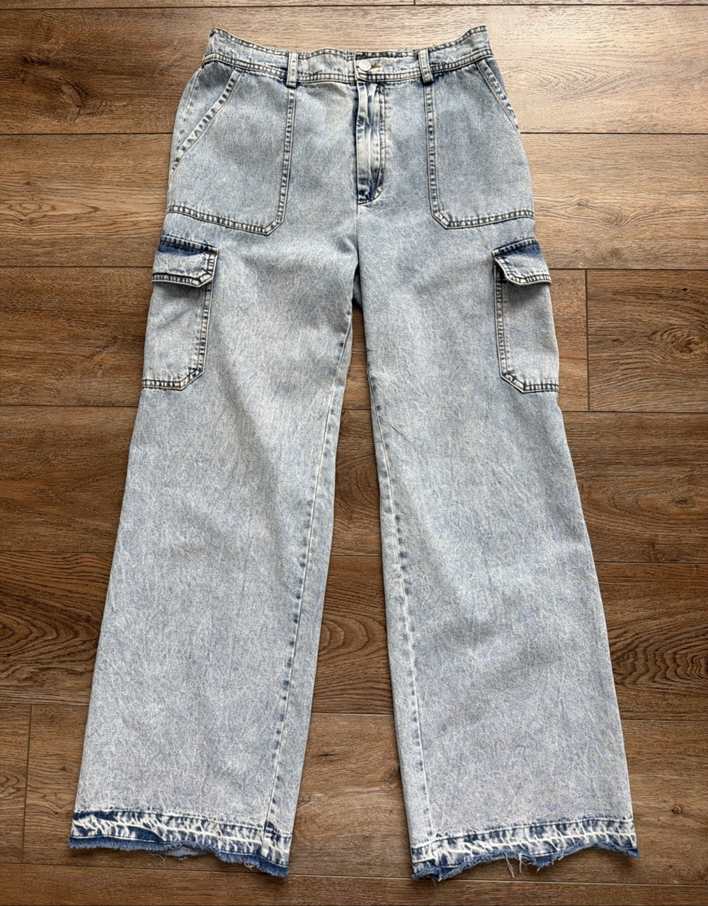 Entro Cargo Jeans Womens Medium Wide Leg Acid Wash Blue Frayed Hem Raw Cuff Boho